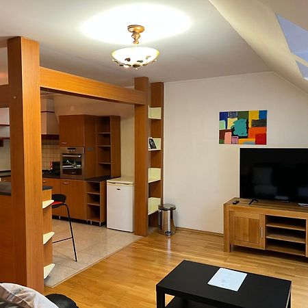 Dependance Patriot Trnava Hotell Eksteriør bilde