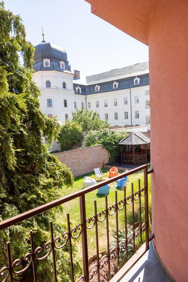 Dependance Patriot Trnava Hotell Eksteriør bilde